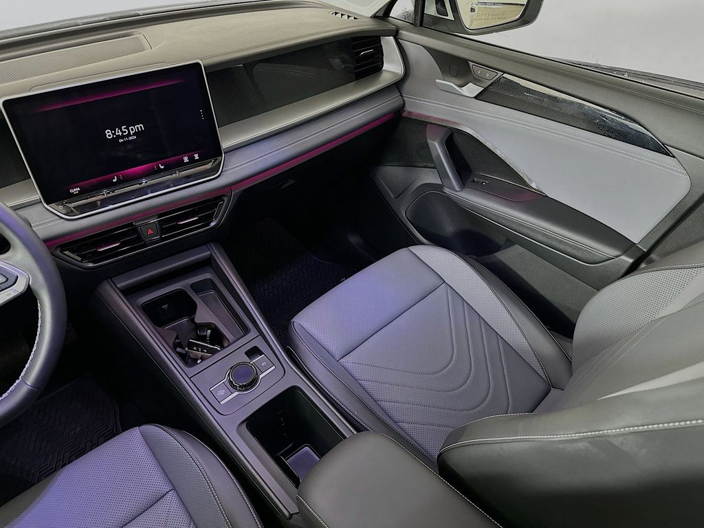 Thumbnail: 2025 Volkswagen Tiguan - 14