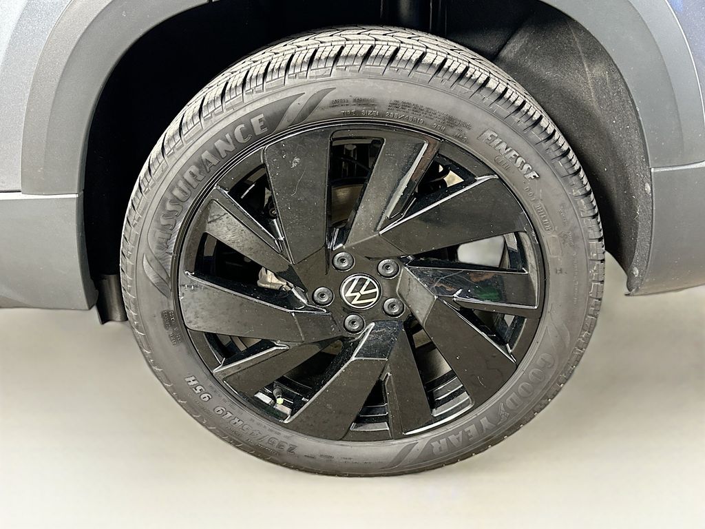 Thumbnail: 2024 Volkswagen Taos - 8
