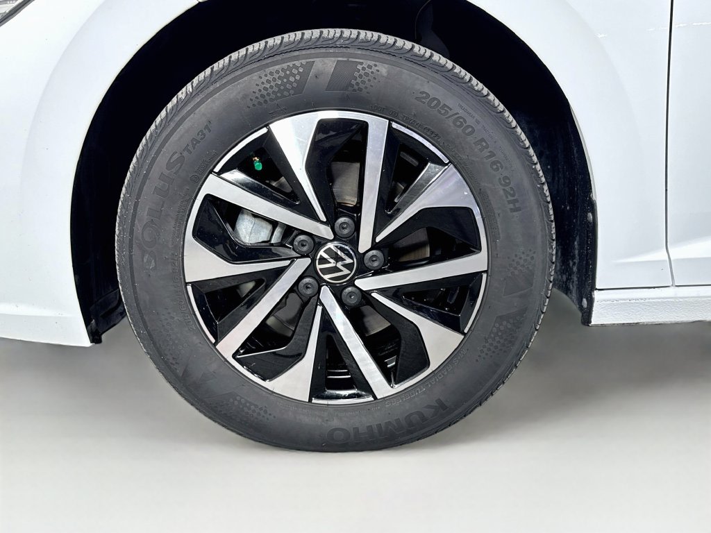 Thumbnail: 2023 Volkswagen Jetta - 8
