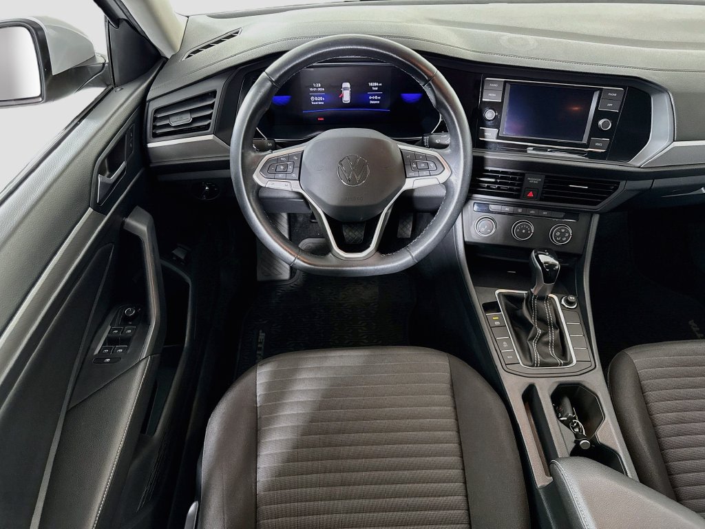 Thumbnail: 2023 Volkswagen Jetta - 10