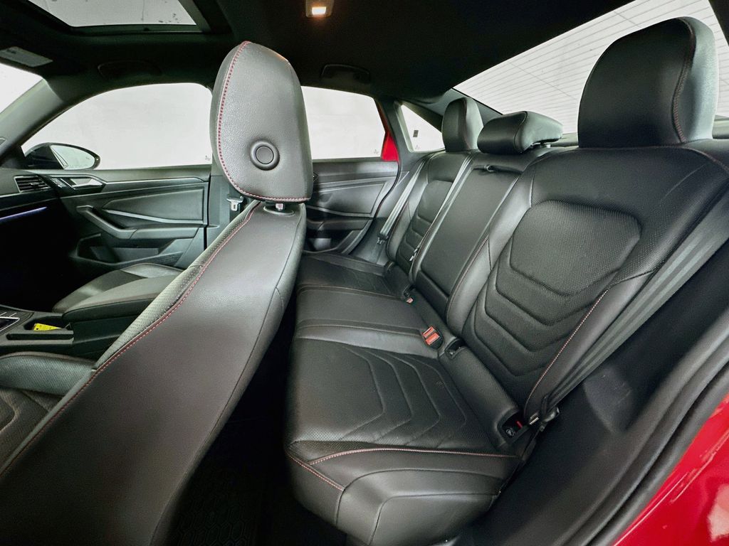 Thumbnail: 2021 Volkswagen Jetta - 13