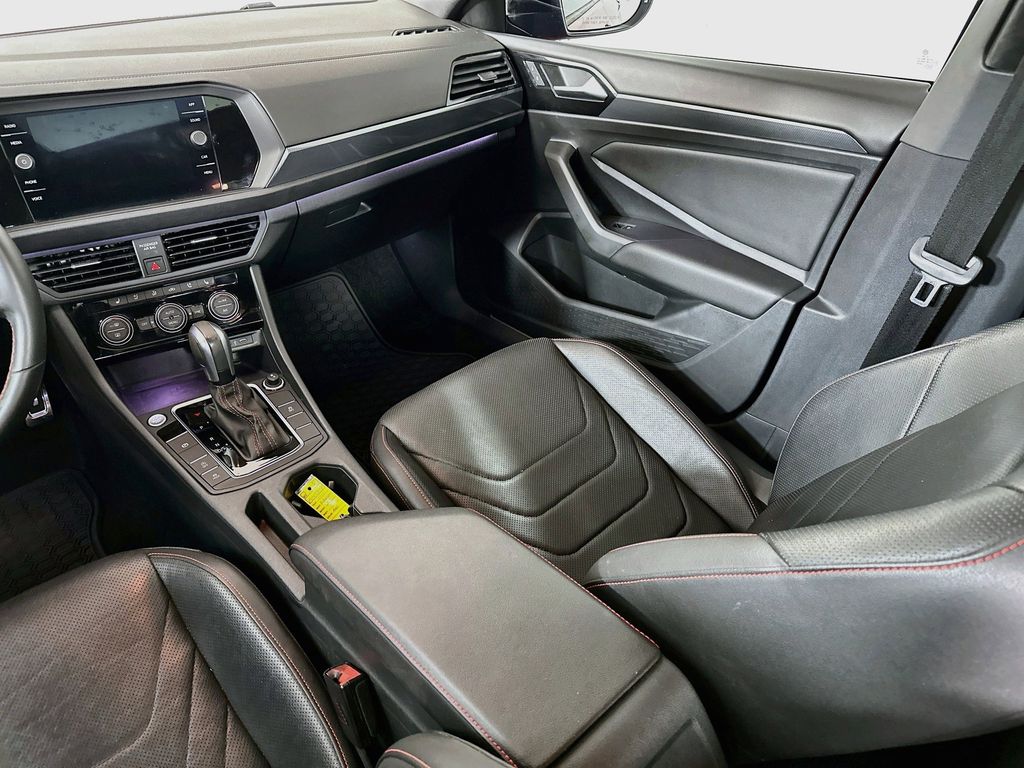 Thumbnail: 2021 Volkswagen Jetta - 14