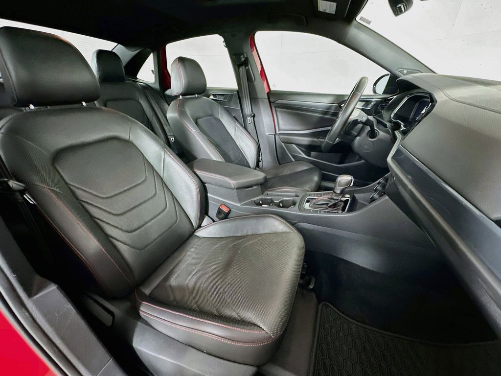Thumbnail: 2021 Volkswagen Jetta - 12