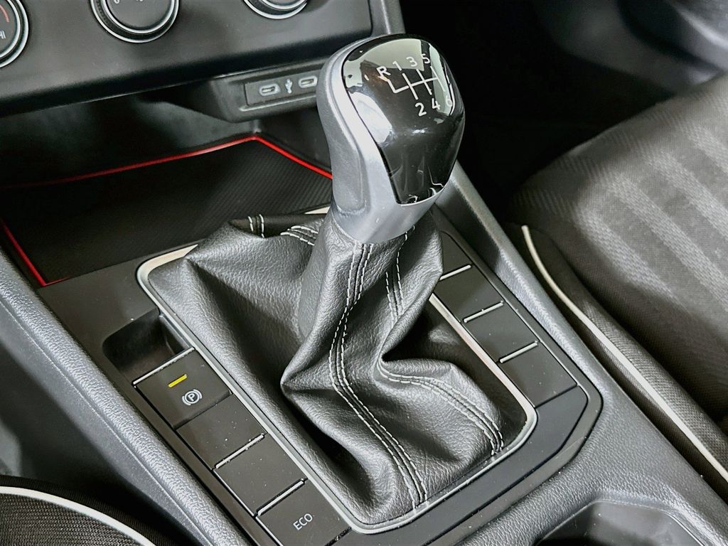 Thumbnail: 2024 Volkswagen Jetta - 23