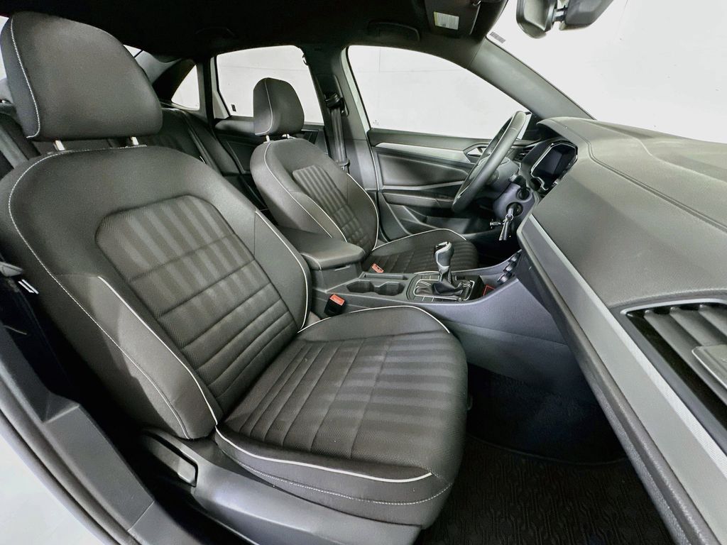 Thumbnail: 2024 Volkswagen Jetta - 11