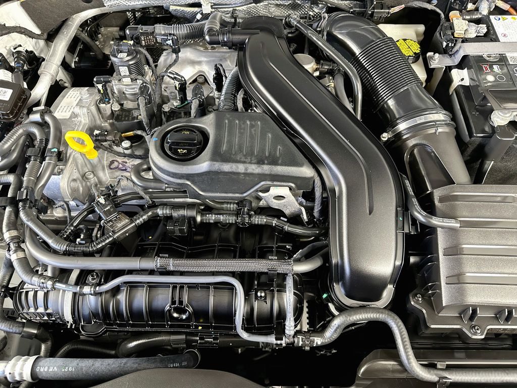 Thumbnail: 2024 Volkswagen Jetta - 21