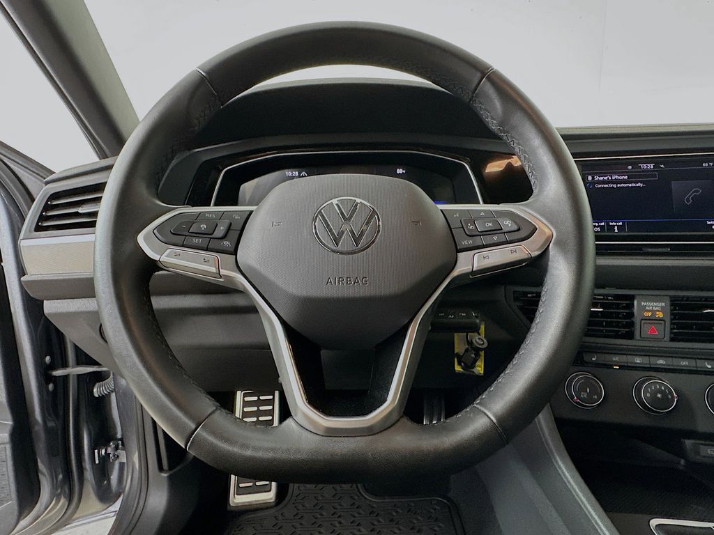 Thumbnail: 2024 Volkswagen Jetta - 15