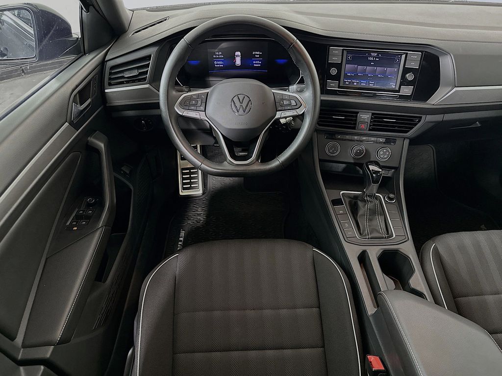 Thumbnail: 2024 Volkswagen Jetta - 10