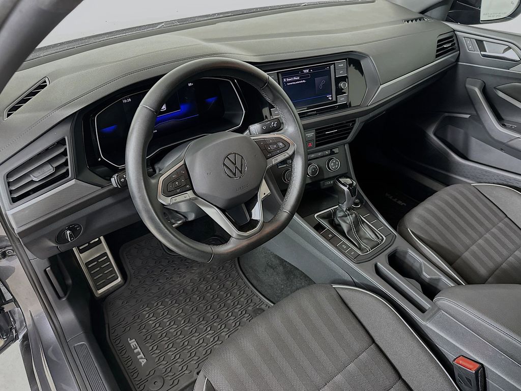 Thumbnail: 2024 Volkswagen Jetta - 2