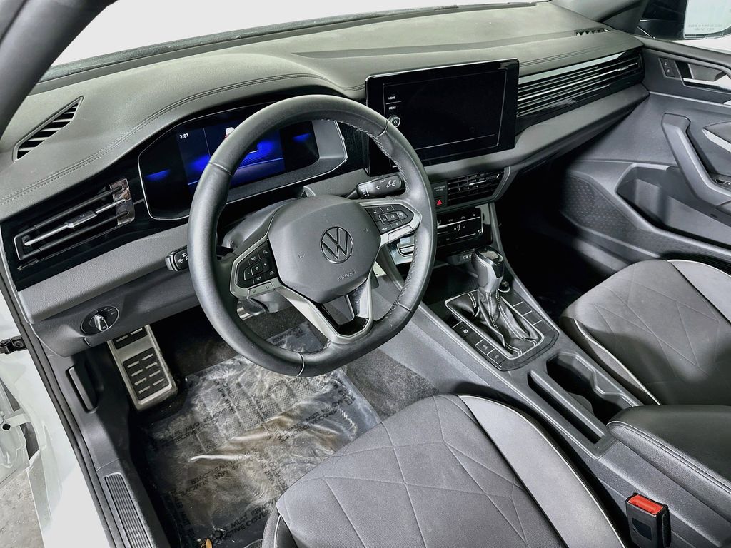 Thumbnail: 2025 Volkswagen Jetta - 2