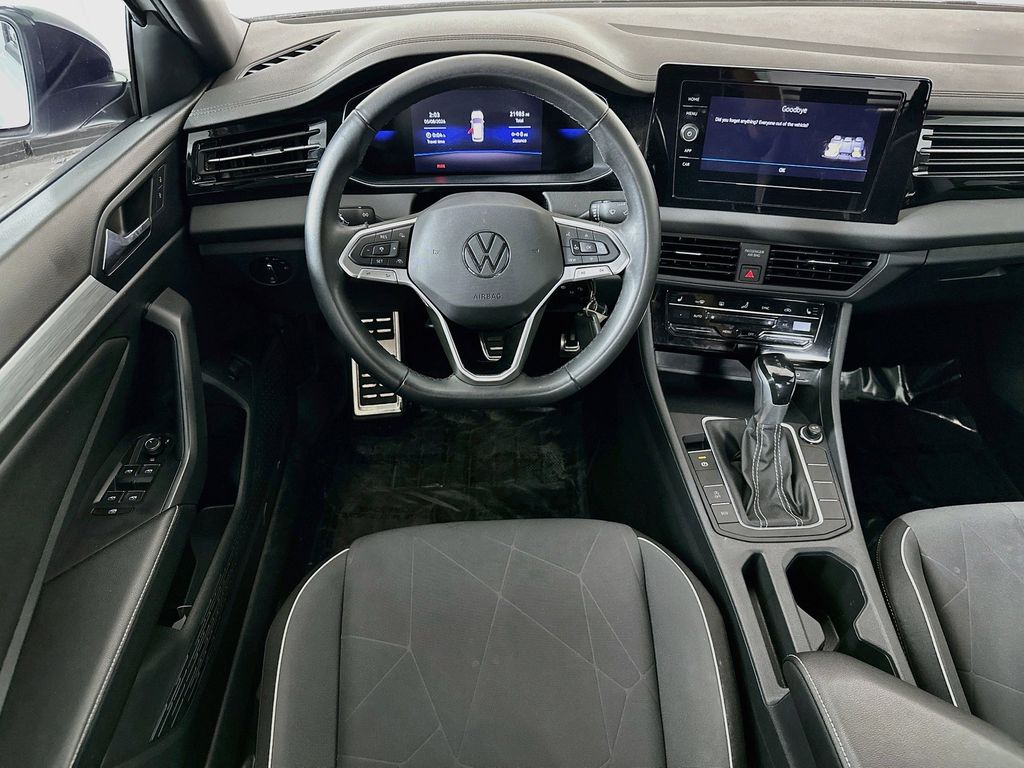 Thumbnail: 2025 Volkswagen Jetta - 8