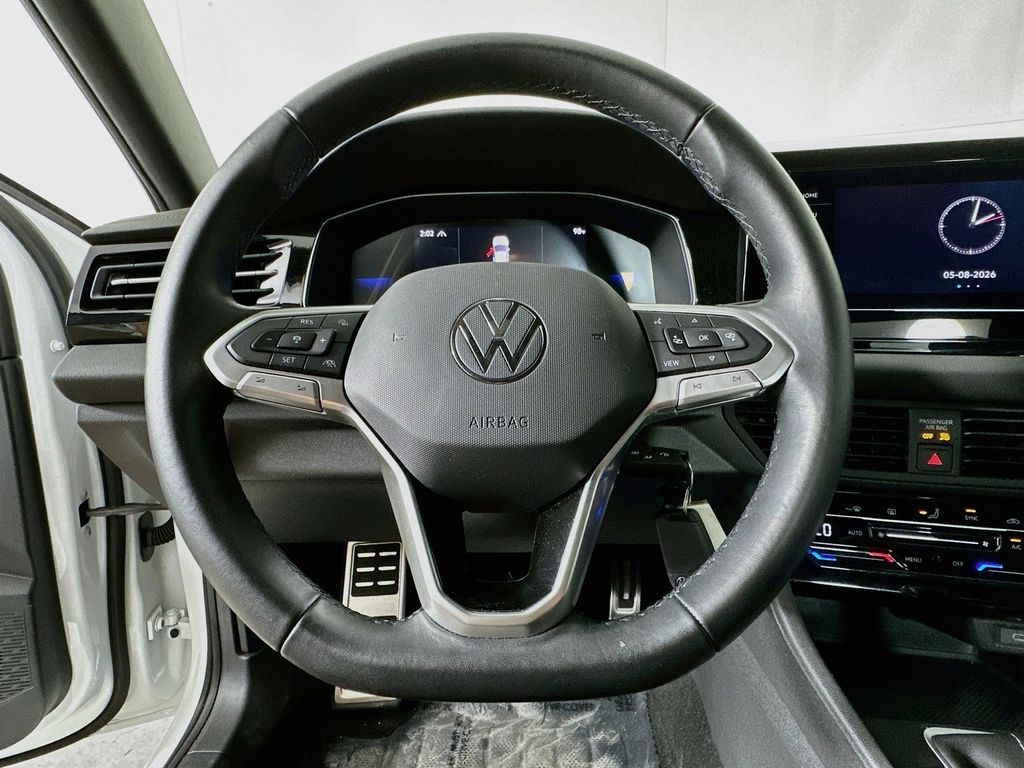 Thumbnail: 2025 Volkswagen Jetta - 13