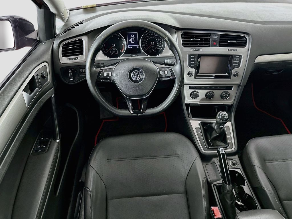 Thumbnail: 2015 Volkswagen Golf - 10