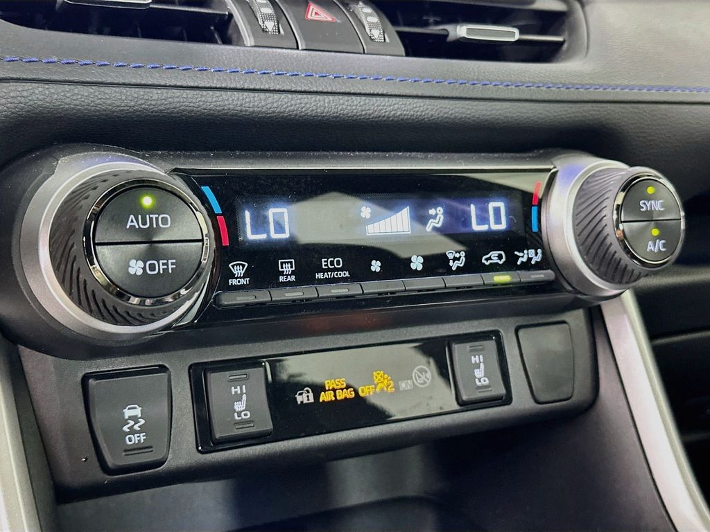 Thumbnail: 2025 Toyota RAV4 - 23