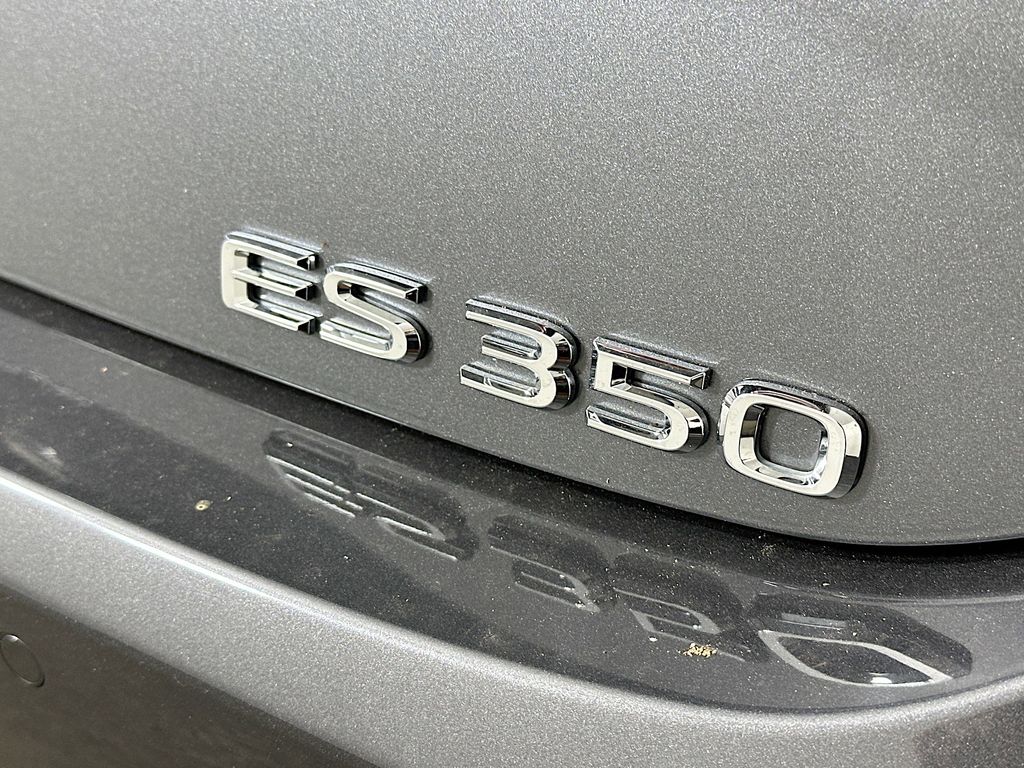 Thumbnail: 2024 Lexus ES - 7