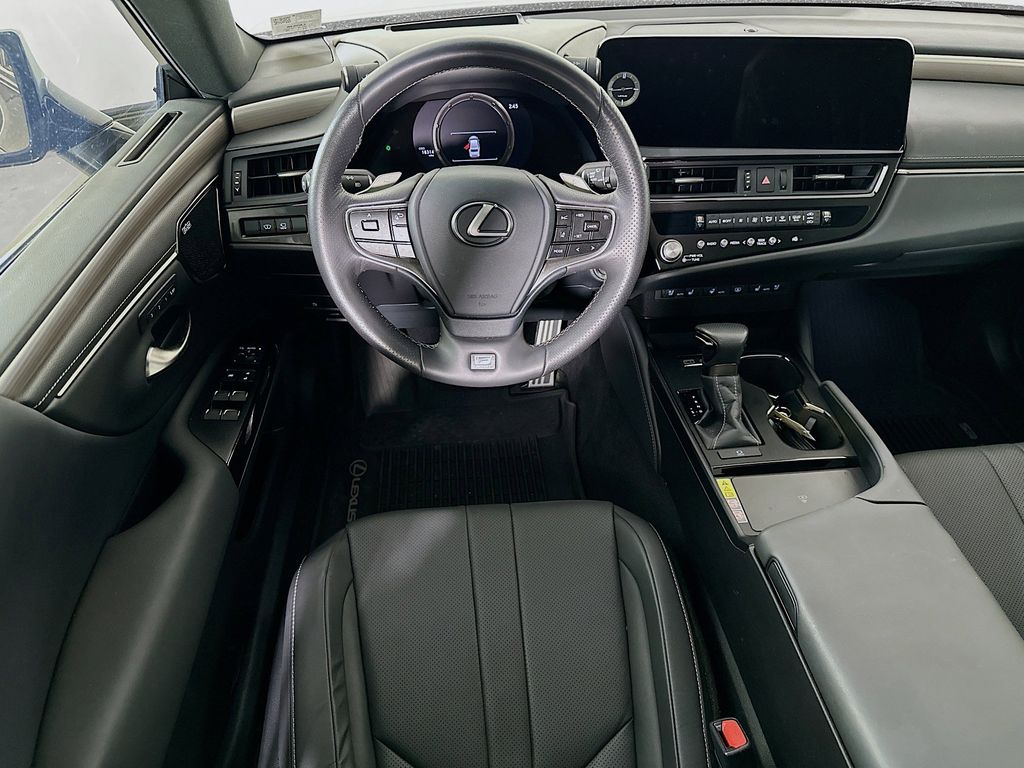 Thumbnail: 2024 Lexus ES - 10