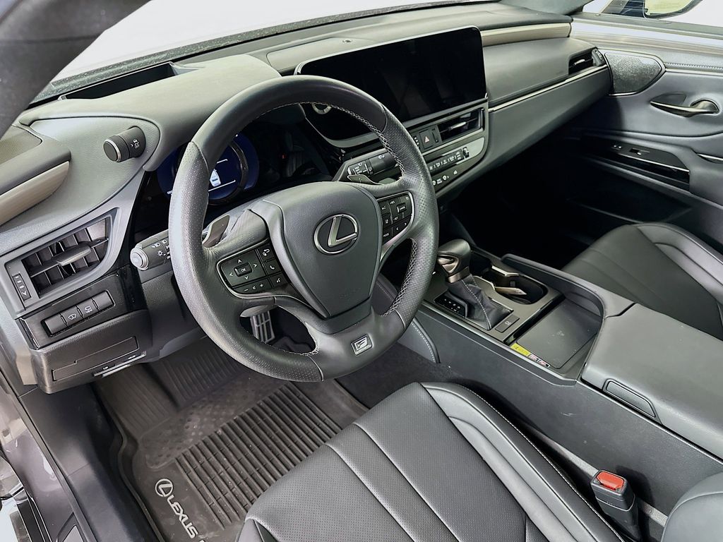 Thumbnail: 2024 Lexus ES - 2