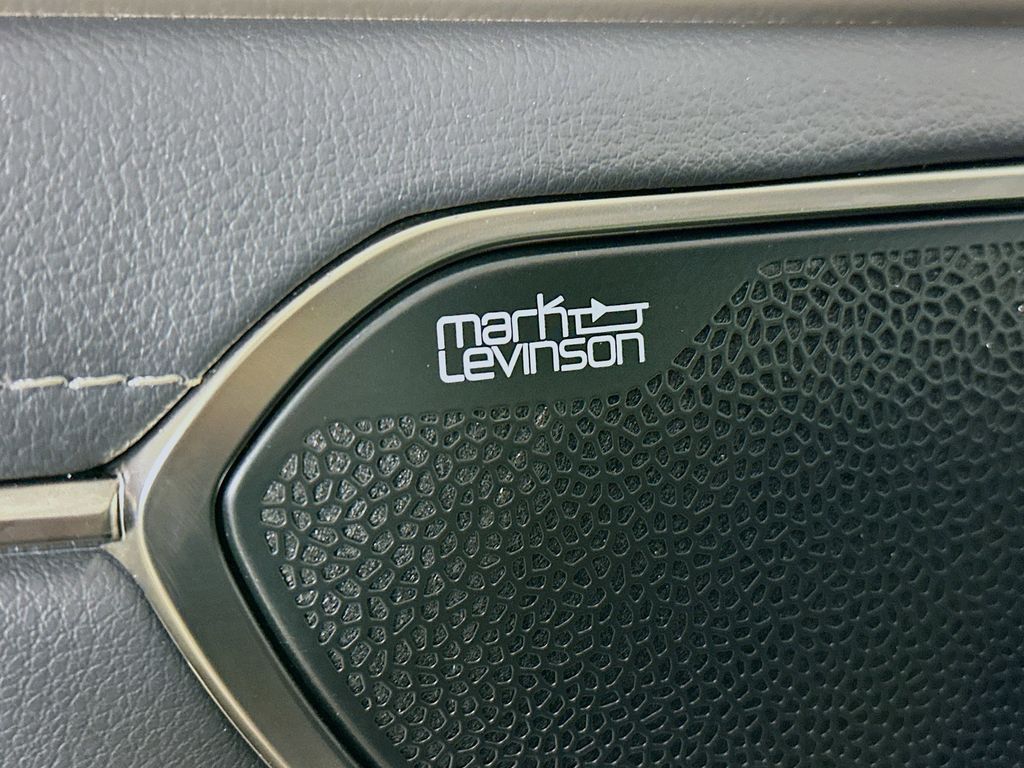 Thumbnail: 2024 Lexus ES - 32