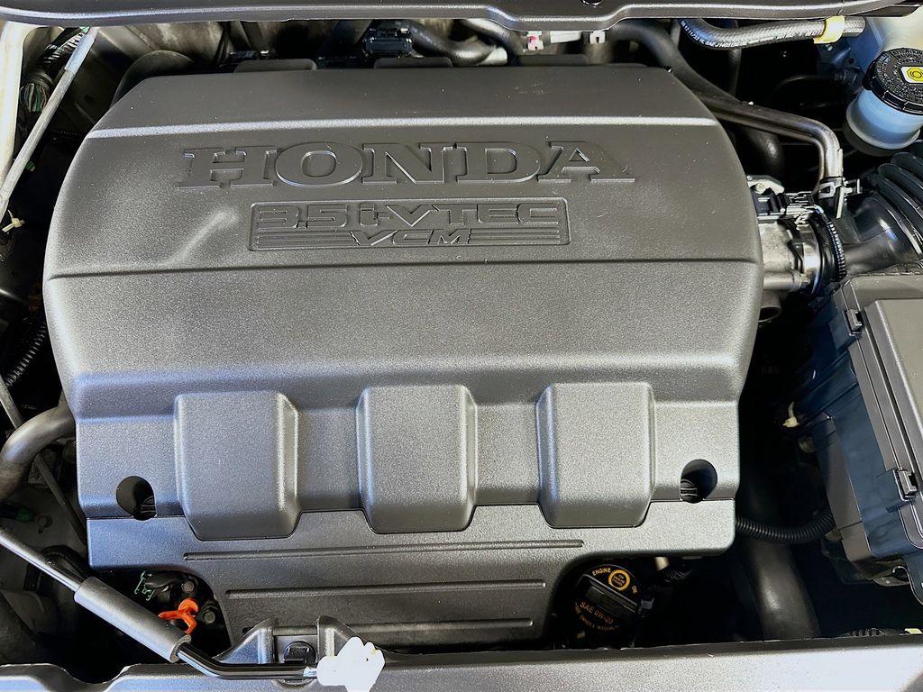 Thumbnail: 2013 Honda Odyssey - 9