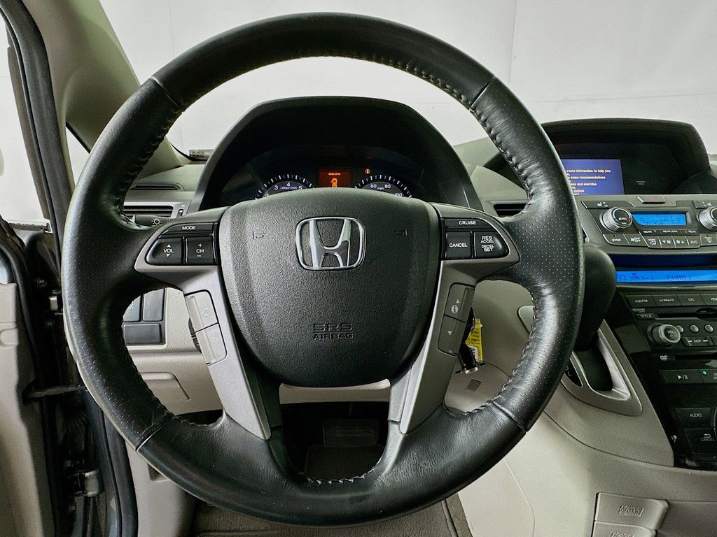 Thumbnail: 2013 Honda Odyssey - 15