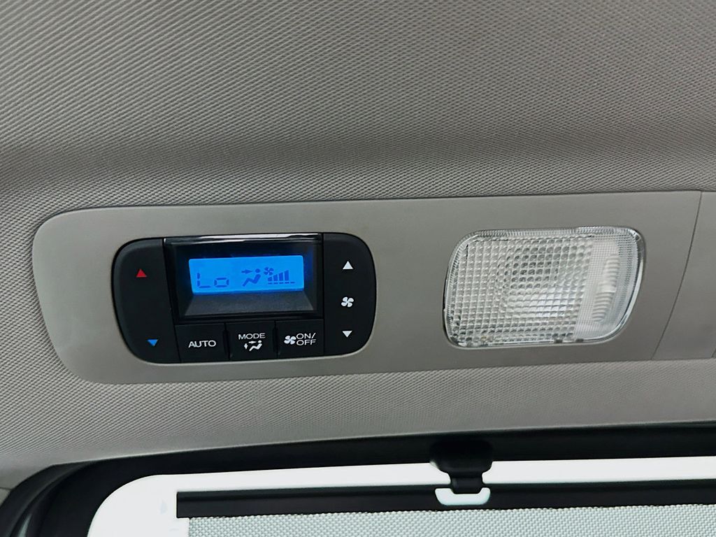 Thumbnail: 2013 Honda Odyssey - 22