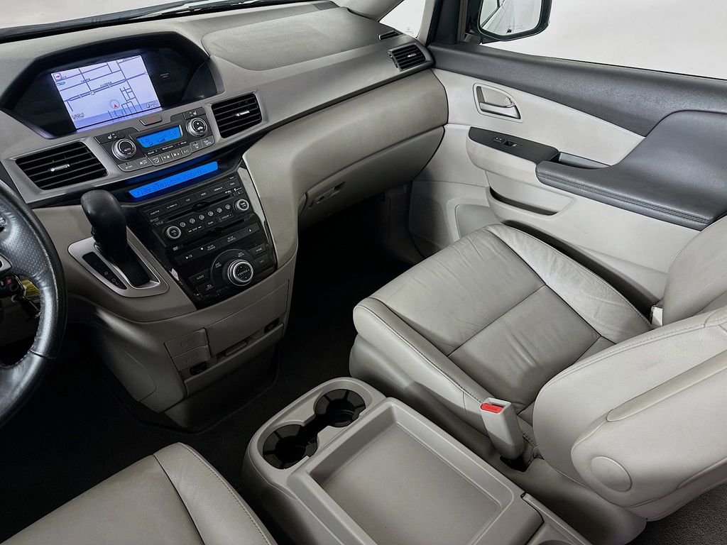 Thumbnail: 2013 Honda Odyssey - 14