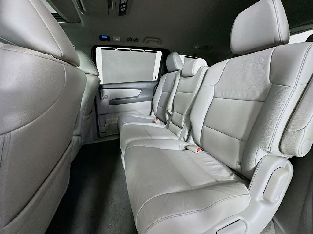 Thumbnail: 2013 Honda Odyssey - 13