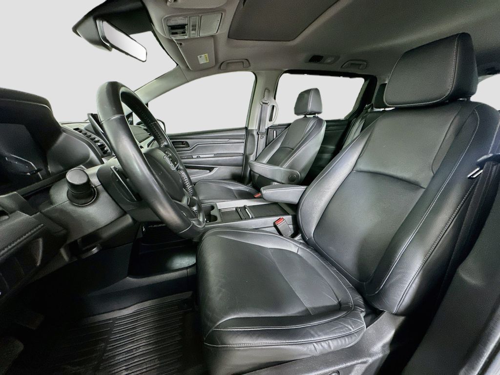 Thumbnail: 2023 Honda Odyssey - 11