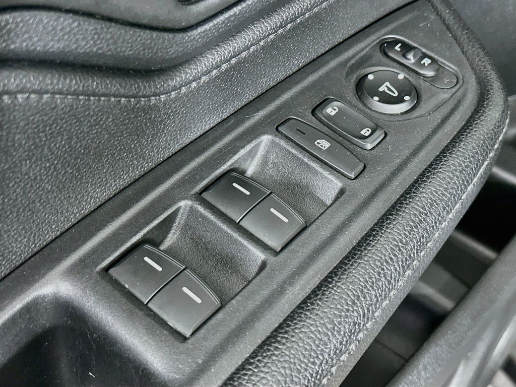 Thumbnail: 2023 Honda Odyssey - 28