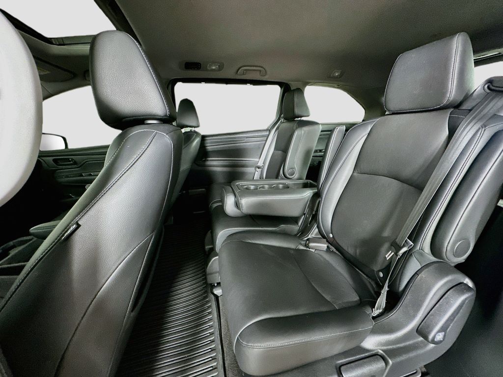 Thumbnail: 2023 Honda Odyssey - 13