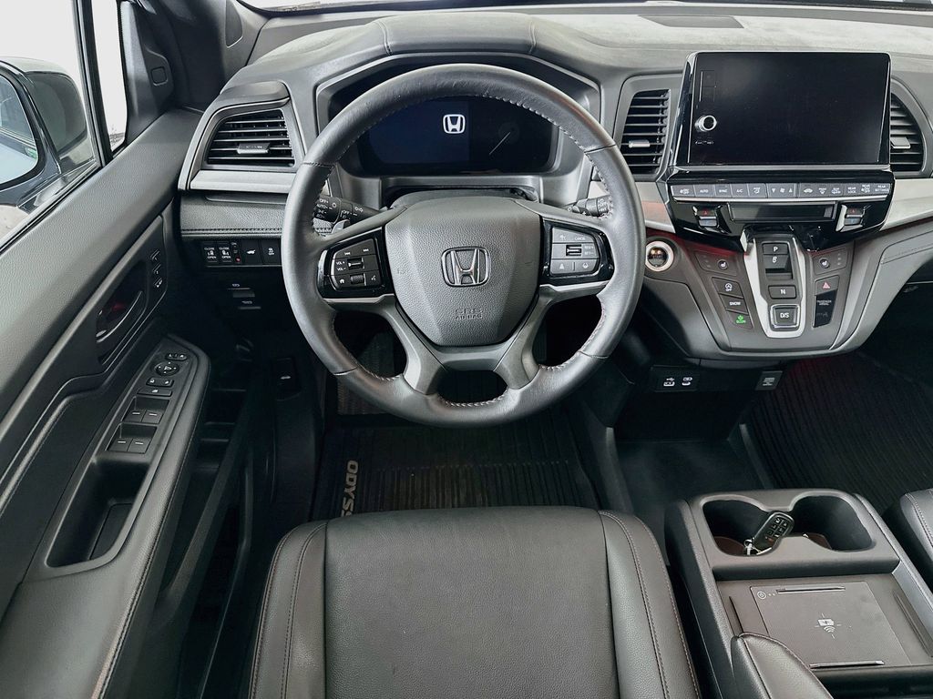 Thumbnail: 2025 Honda Odyssey - 10