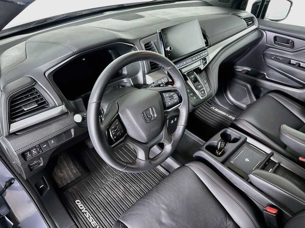 Thumbnail: 2025 Honda Odyssey - 2