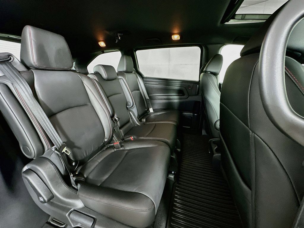 Thumbnail: 2025 Honda Odyssey - 32