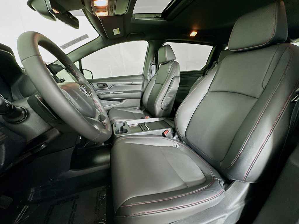 2024 Honda Odyssey Sport 11