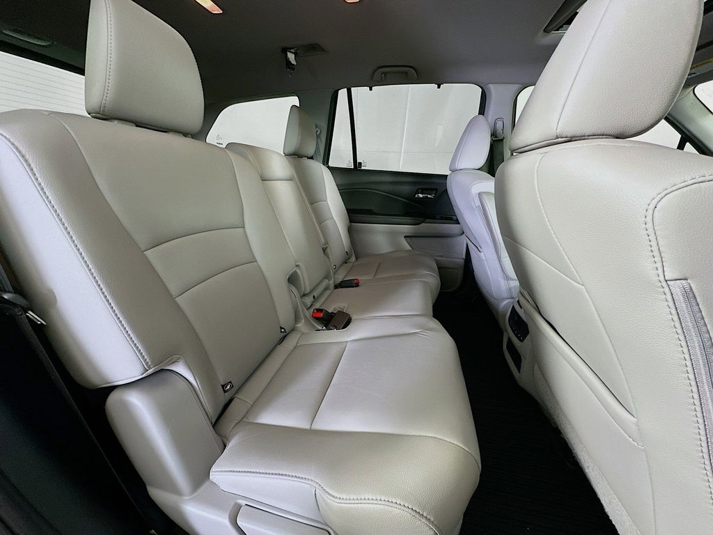 Thumbnail: 2022 Honda Pilot - 33