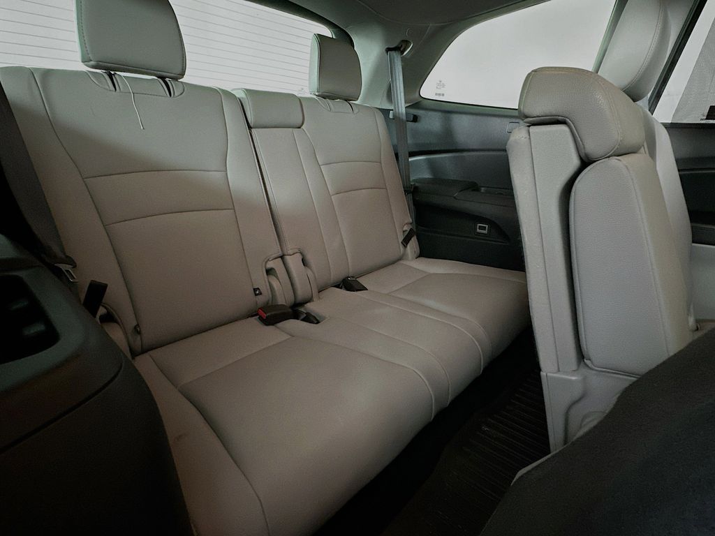 Thumbnail: 2020 Honda Pilot - 32