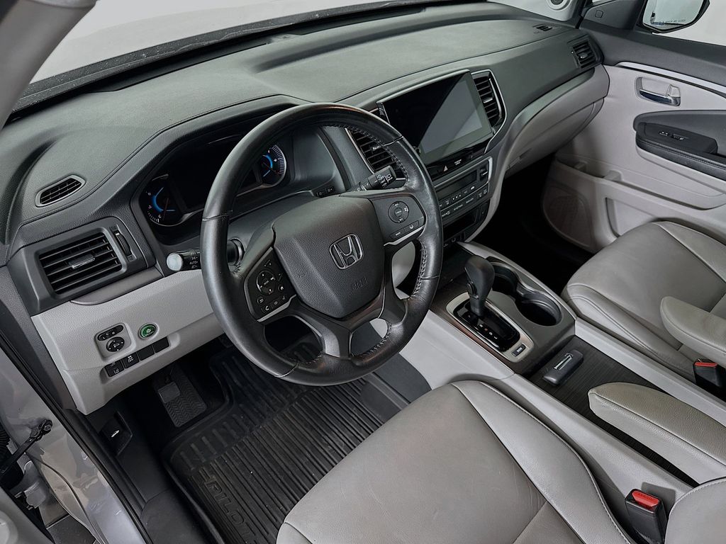 Thumbnail: 2020 Honda Pilot - 2