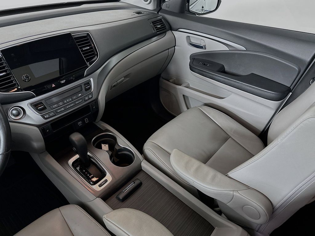 Thumbnail: 2020 Honda Pilot - 14