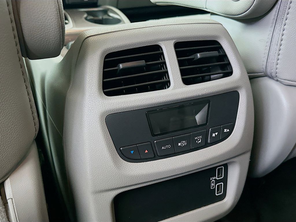 Thumbnail: 2020 Honda Pilot - 21