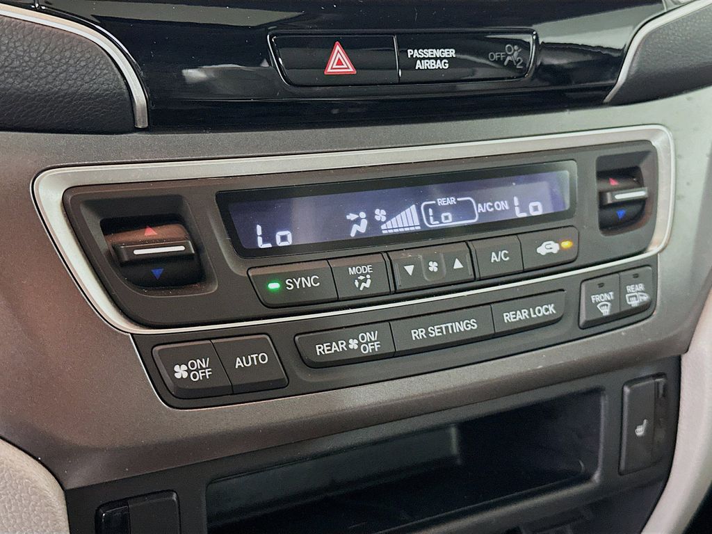 Thumbnail: 2020 Honda Pilot - 22