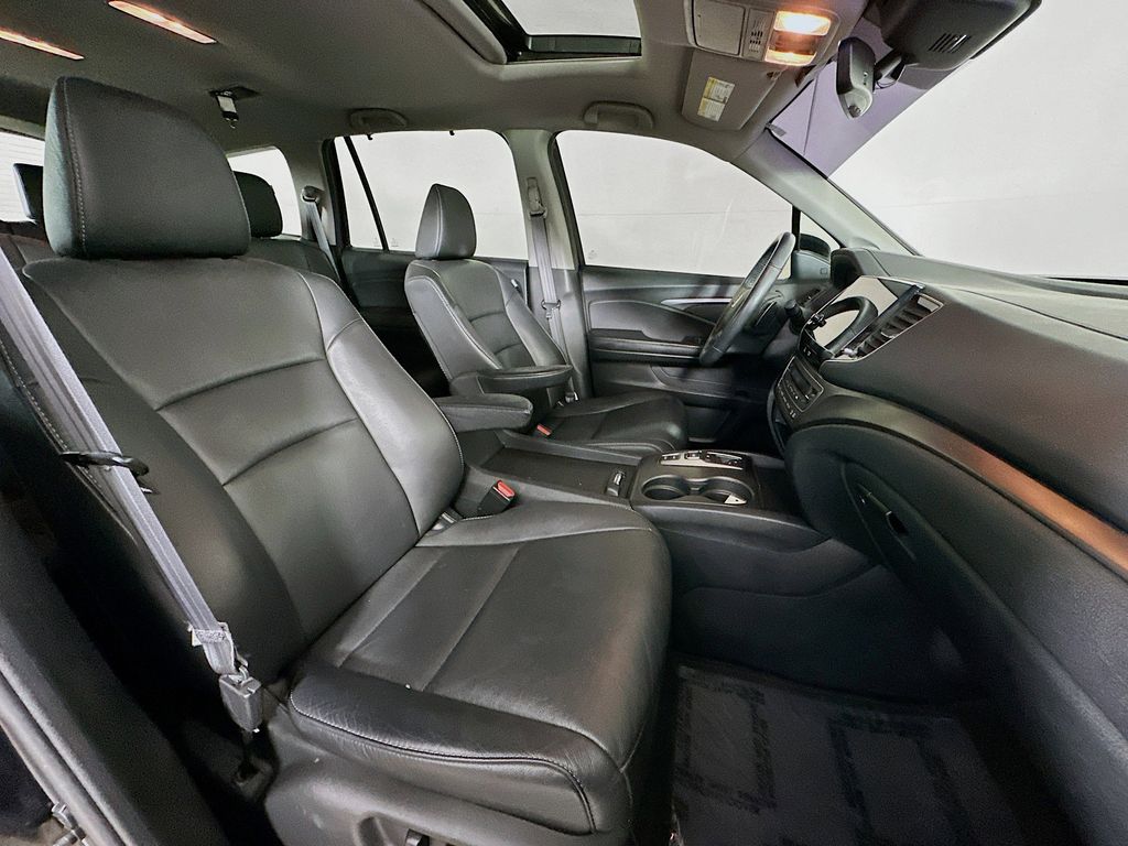 Thumbnail: 2022 Honda Pilot - 12