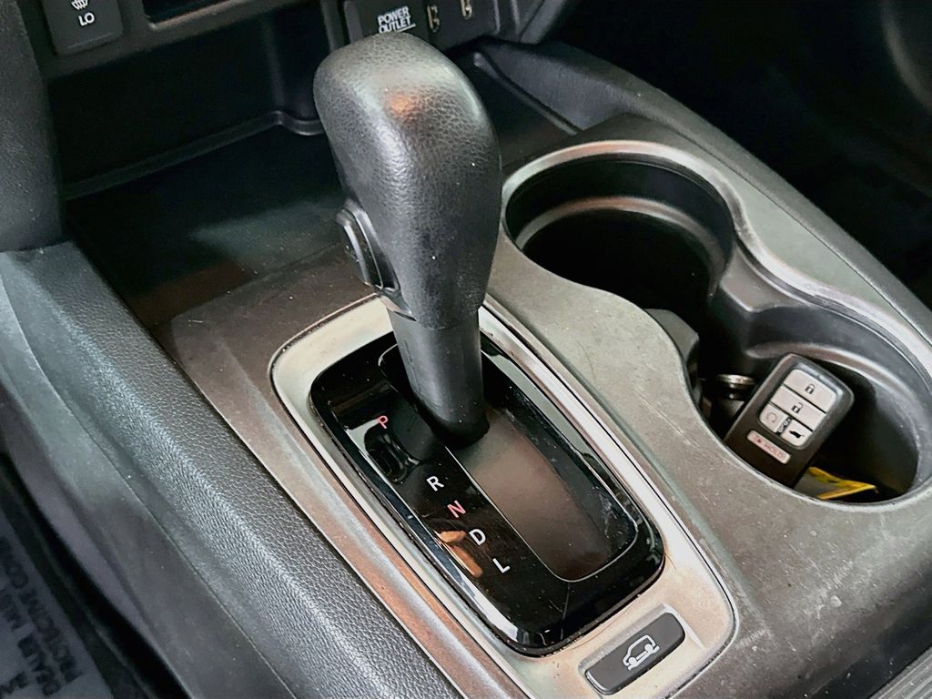 Thumbnail: 2018 Honda Pilot - 16