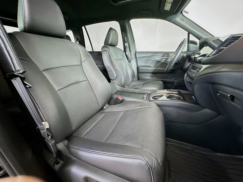 Thumbnail: 2022 Honda Passport - 12