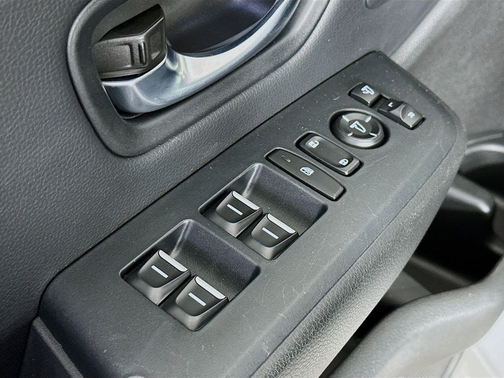 Thumbnail: 2023 Honda Pilot - 28