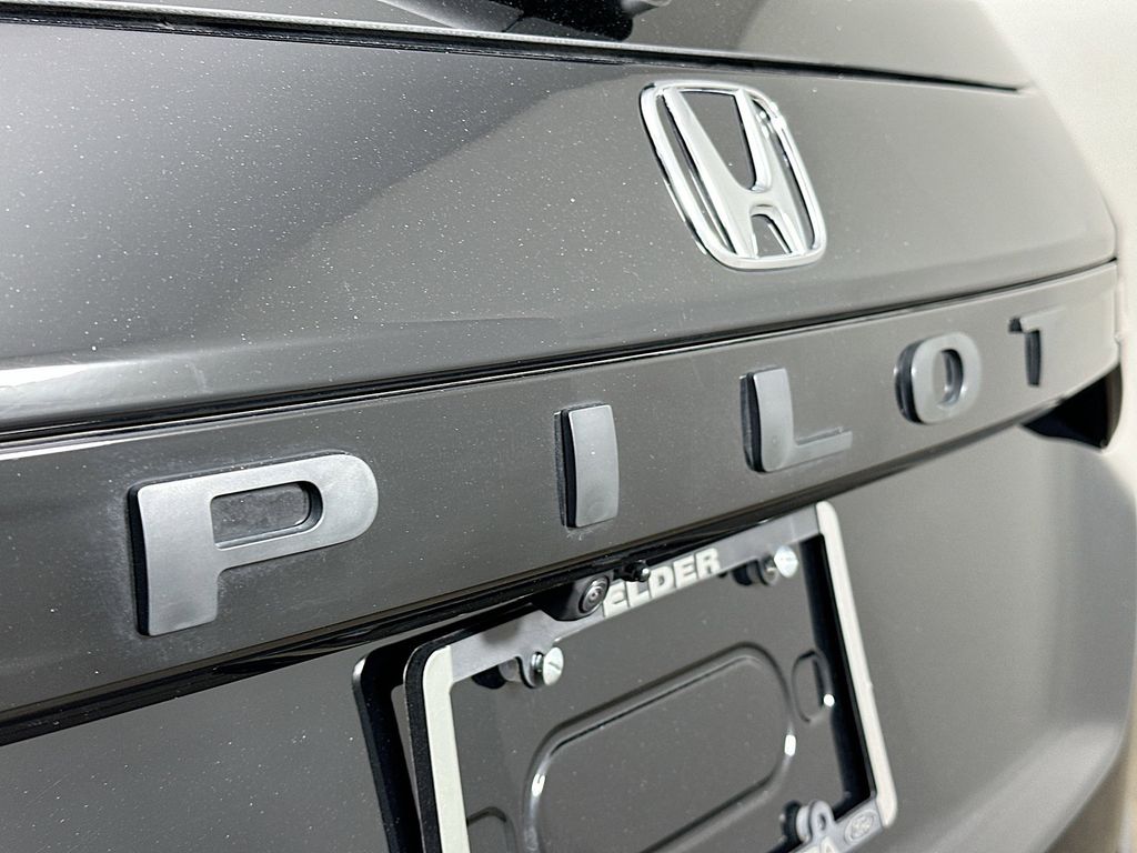 Thumbnail: 2025 Honda Pilot - 21