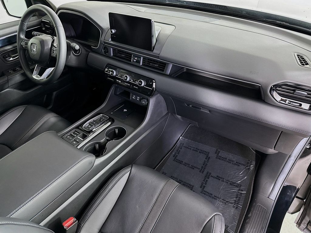 Thumbnail: 2025 Honda Pilot - 32