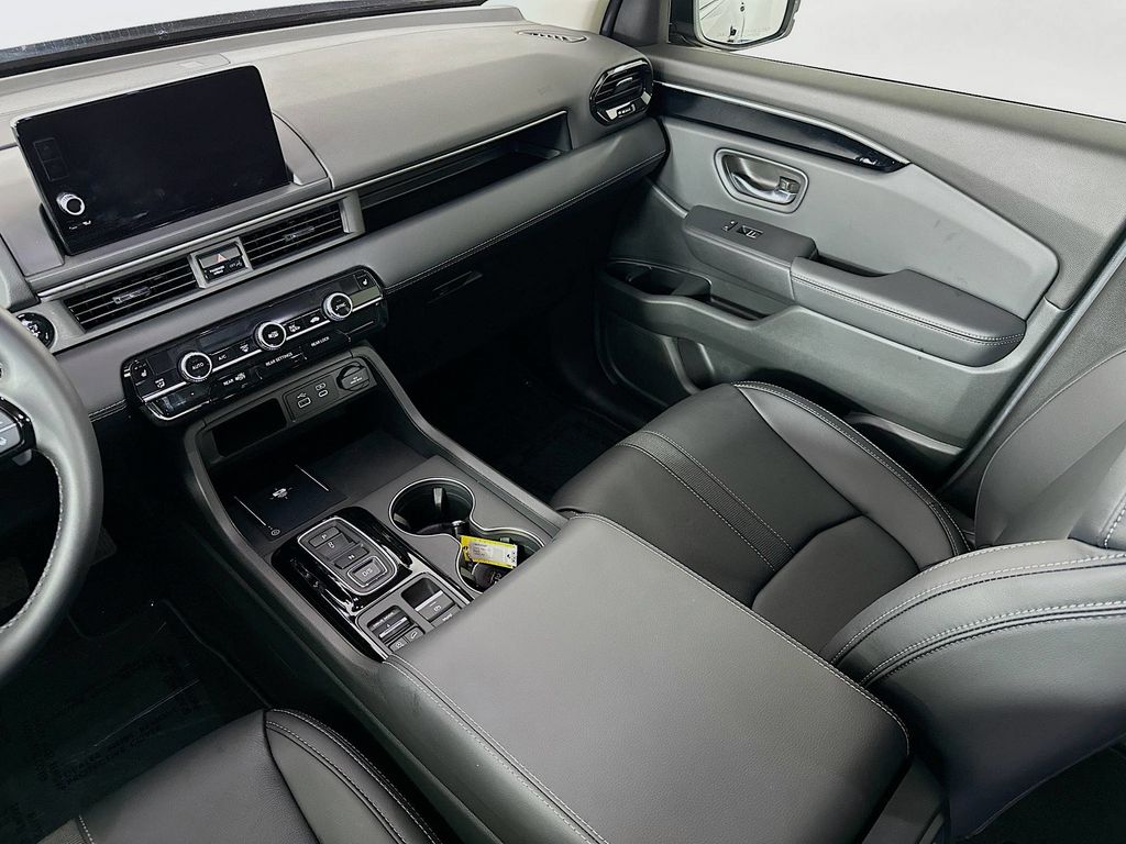 Thumbnail: 2025 Honda Pilot - 13