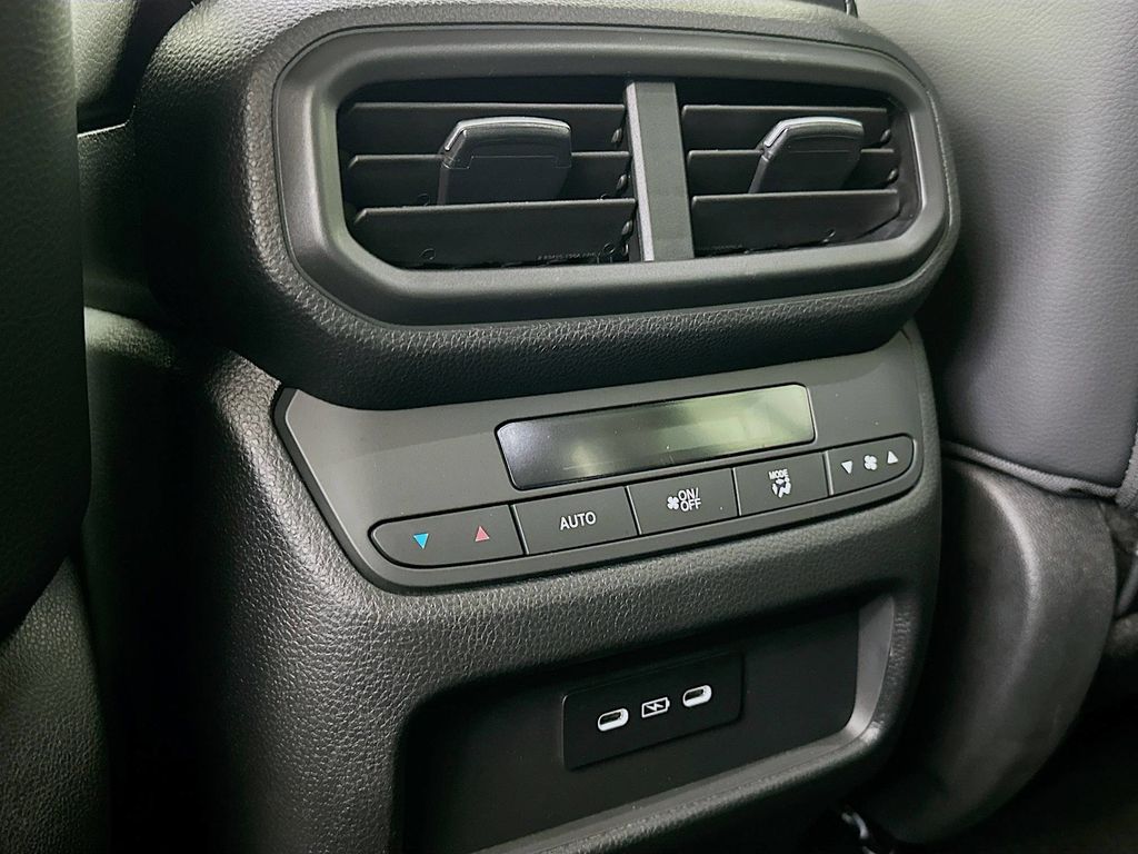 Thumbnail: 2025 Honda Pilot - 22