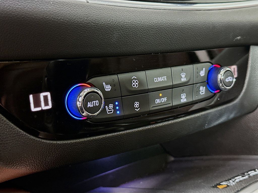 Thumbnail: 2021 Buick Enclave - 23