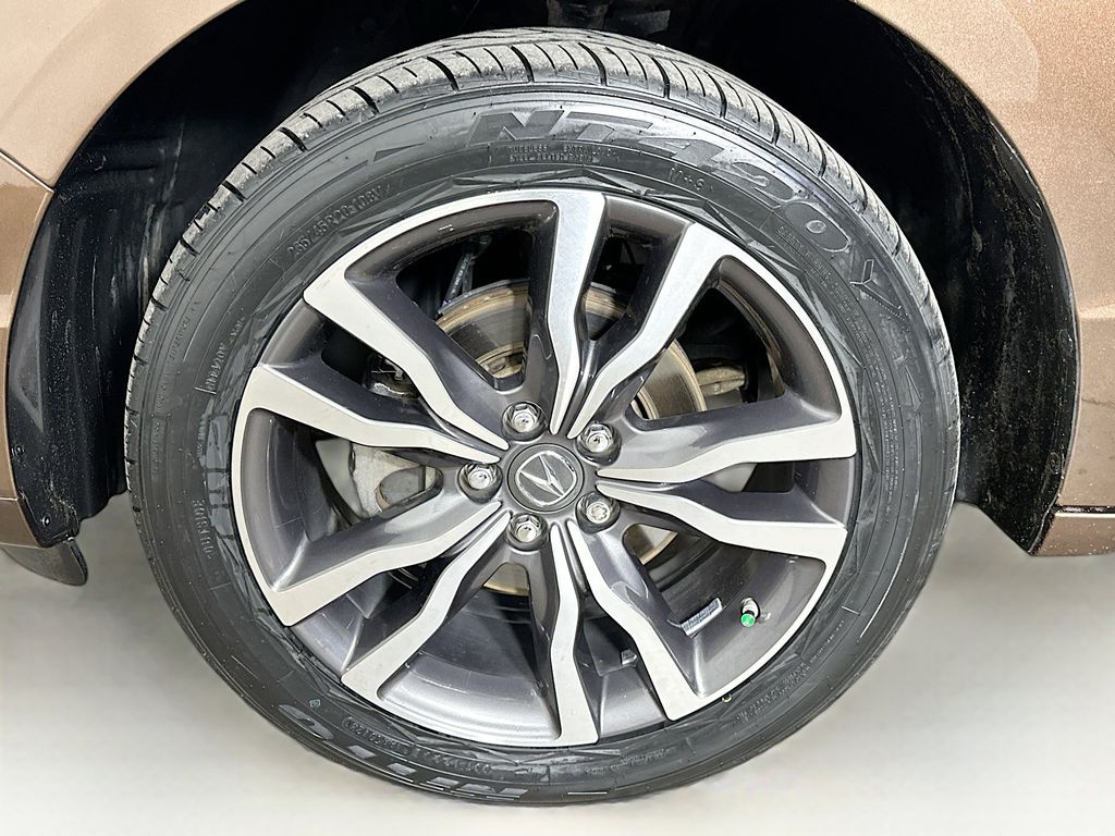 Thumbnail: 2020 Acura MDX - 7